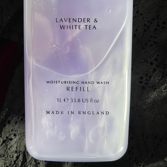 Lavender & White Tea Moisturizing Hand Wash by Pecksniff's England. 1L. bottle - Picture 6 of 6
